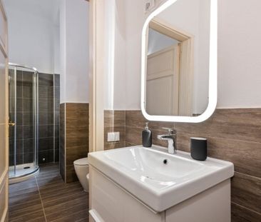 Via Podgora, Milan, Lombardy 20122 - Photo 6