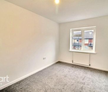 3 bedroom end of terrace house to rent - Photo 5