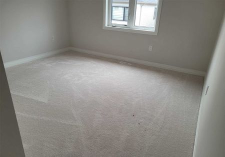 For Lease - 28 Weylie Street, Hamilton, Ontario - Photo 3