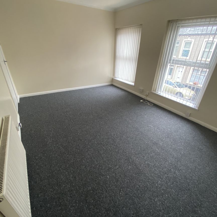 £1,400 PCM, Newly Refurbished Three Double Bedroom House with Enclosed Garden in Rolls Street, Riverside, Cardiff, CF11 6DU - Photo 1