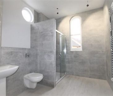 Old Town Hall, Market Square, Staines-Upon-Thames,TW18 - Photo 4