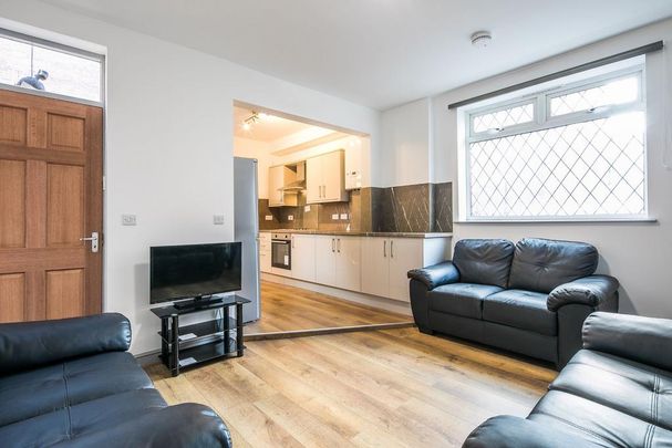 4 bedroom house share to rent - Photo 1