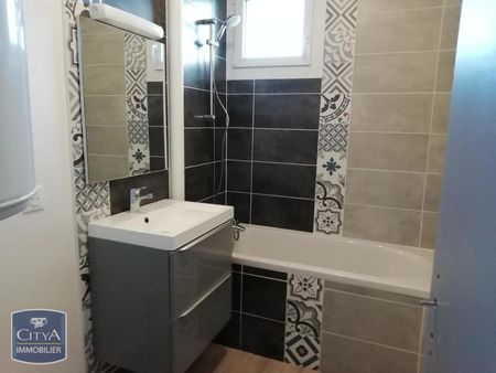 Location Appartement 3 pièces 68m² BOURG EN BRESSE 01000 - Photo 4