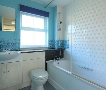 2 bedroom terraced house to rent - Photo 3
