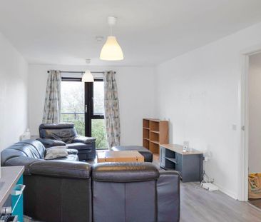 2 bedroom property to rent - Photo 1