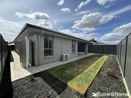 12 Tree Top Avenue, Munno Para West, SA 5115 - Photo 1