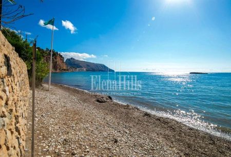 Privacidad, naturaleza y mar: la casa perfecta en Portosenso - Photo 2
