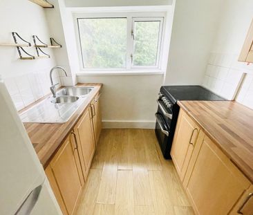 Lansbury Terrace, Beaufort, EBBW VALE - Photo 4