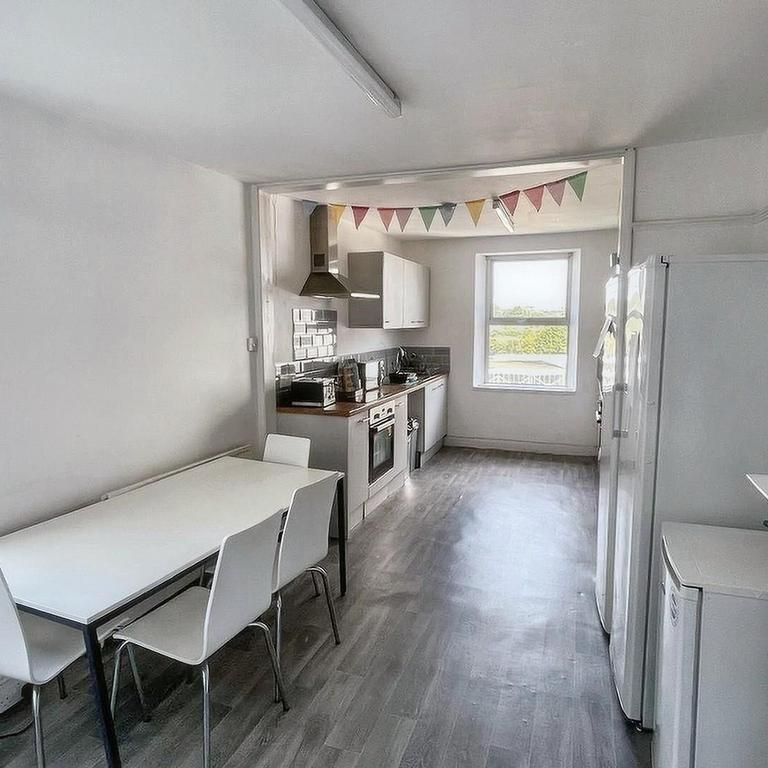 7 bedroom house to rent - Photo 1