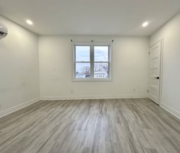 For Lease - 6065 Main Street Unit# 2, Niagara Falls, Ontario - Photo 1