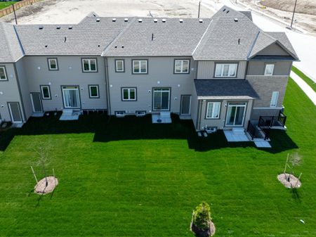 For Lease - 7 Stately Drive, Wasaga Beach, Ontario - Photo 2