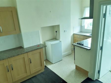 1 bedroom flat to rent - Photo 5