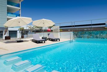 Apartment for rent on the beachfront of Arenal in Javea.