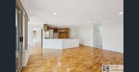 Beautiful Family Home in Sought-After Location HOME OPEN SATURDAY 06 DECEMBER AT 10.30AM SHARP! - Photo 3