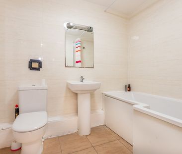Room in a Shared Flat, Windmill House, E14 - Photo 4