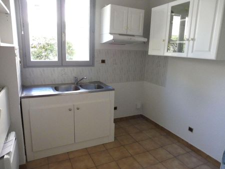 Location Appartement 2 pièces 37m² AUBENAS 07200 - Photo 3