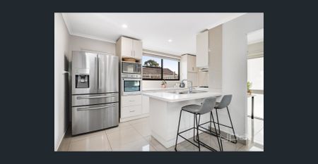 NEWLY RENOVATED WITH SUPERB LOCATION - Photo 5