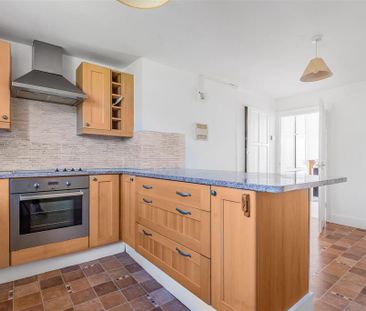 3 bedroom apartment to rent - Photo 6