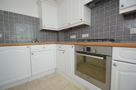 2 bedroom flat to rent - Photo 4