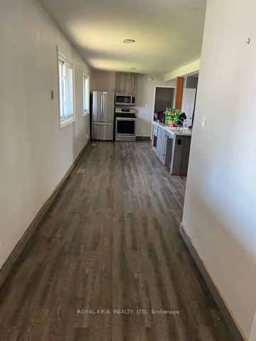 Detached Home For Lease | S9018349 - Photo 4