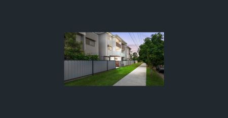 Modern Comfort, Clever Design and Everyday Convenience - Photo 5