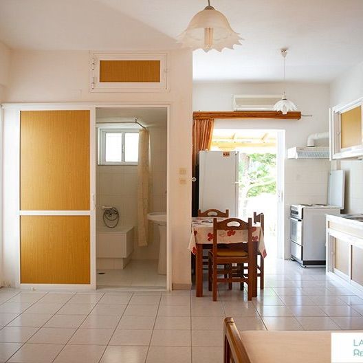 Studio/Γκαρσονιέρα για ενοικίαση Κοκκώνι (Βέλο) - Photo 1