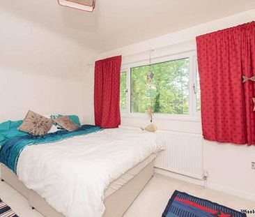 5 bedroom property to rent in Epsom - Photo 6