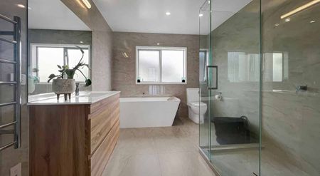 New 4 Beds & 2 Bath - Photo 4