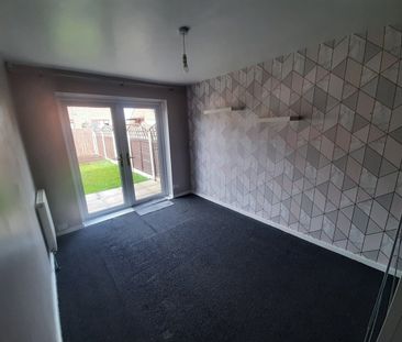 2 Bed Bungalow, Sandlewood Close, LS11 - Photo 1