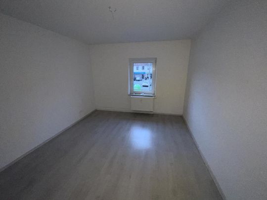 Bezugsfertige Wohnung mit modernem Wannenbad - Photo 1