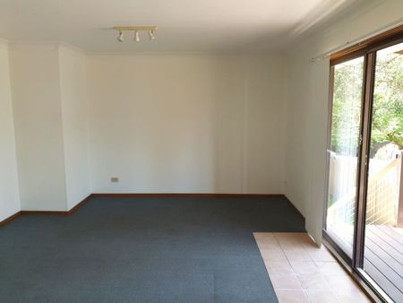 PLEASANT TWO B/r PLACE TO LIVE CLOSE & HANDY TO TOWN - Photo 2