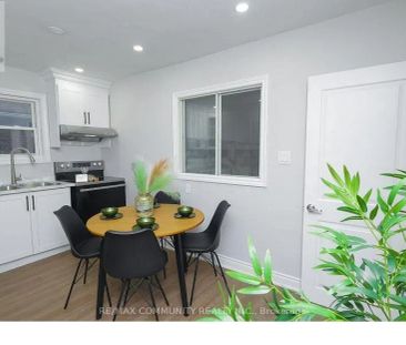 6360 ASH STREET - Photo 6