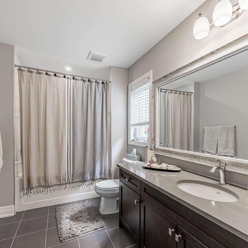 For Lease - 3302 Mintwood Circle, Oakville, Ontario - Photo 1