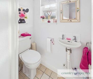 Wilkins Grove, Welwyn Garden City, AL8 - Photo 1