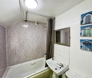 1 bedroom in a house share to rent - Photo 6