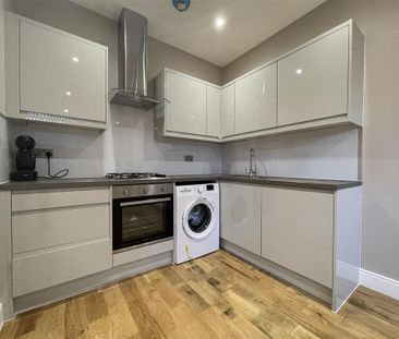 3 bedroom apartment to rent - Photo 6