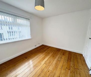 11 Oakley Avenue, Holywood, BT18 9PE - Photo 1