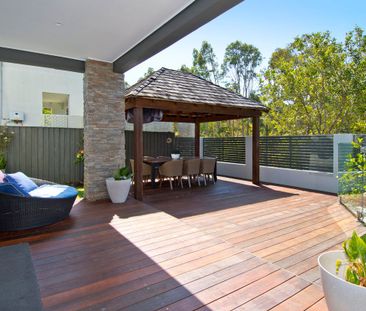 Modern Two-Level Family Home with Pool in Reedy Creek - Photo 4