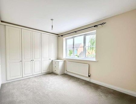 The Old Orchard, Farnham, Surrey, Surrey, GU9 - Photo 3