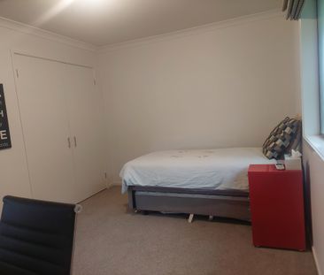 Glen Waverley - Photo 6