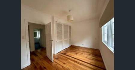 Spacious and beautifully renovated 4-bedroom House for Lease with Expansive Garden Space - Photo 3