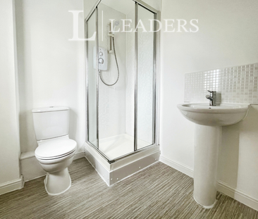 3 bedroom house to rent Greene Way, Salford, Greater Manchester, M7 - Photo 3