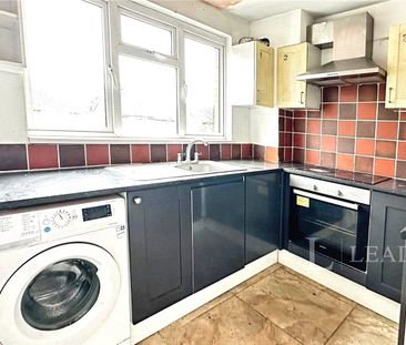 5 bedroom house to rent Brendon Avenue, Luton, Bedfordshire, LU2 - Photo 6