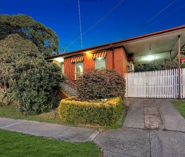 136 Ripplebrook Drive, Broadmeadows, VIC 3047 - Photo 2