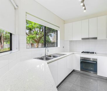 Bright & Private Family Home in Prime Kellyville Location - Photo 3