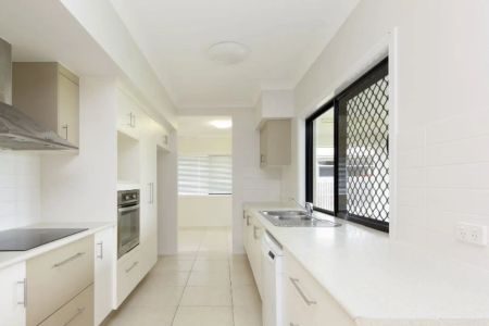 Discover the perfect coastal lifestyle - Photo 5