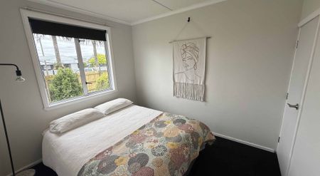 Lovely Three Bedroom Longburn - Photo 2