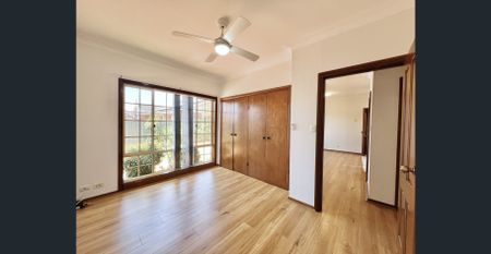 YOUNG 2 BEDROOM VILLA - Photo 3