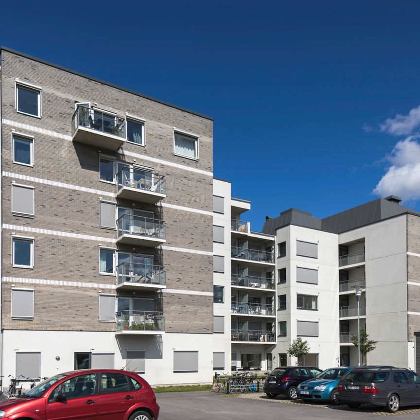 Karldalsallén, Örebro - Photo 1