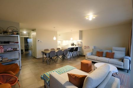 Appartement te huur - Foto 2